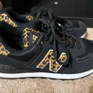 New Balance 574 Women’s Black Leopard 6.5